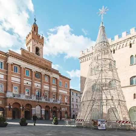 Bilocale Sirio by Appartamenti Petrucci Foligno Exterior photo