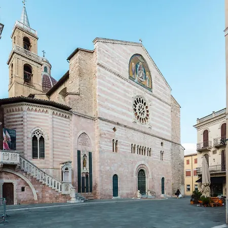 Bilocale Sirio by Appartamenti Petrucci Foligno Exterior photo